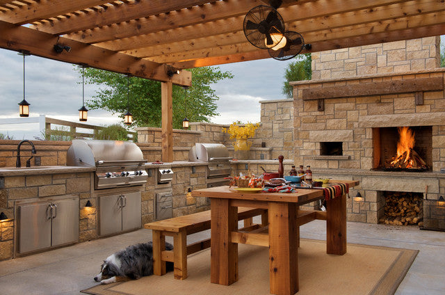 Outdoor Kitchen