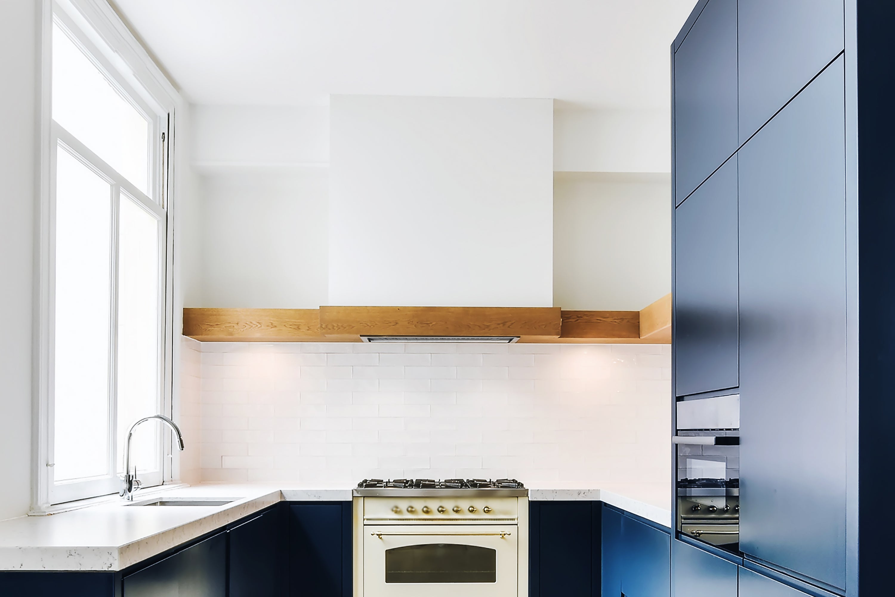 IN-R300 Built-In Range Hood - Convertible - 21" Deep